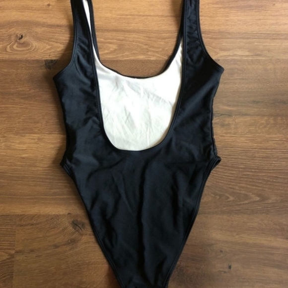 Private Party bathing suit - Picture 2 of 3